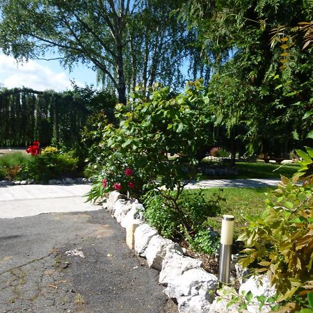 Hotel De La Bonnheure Bracieux Bagian luar foto
