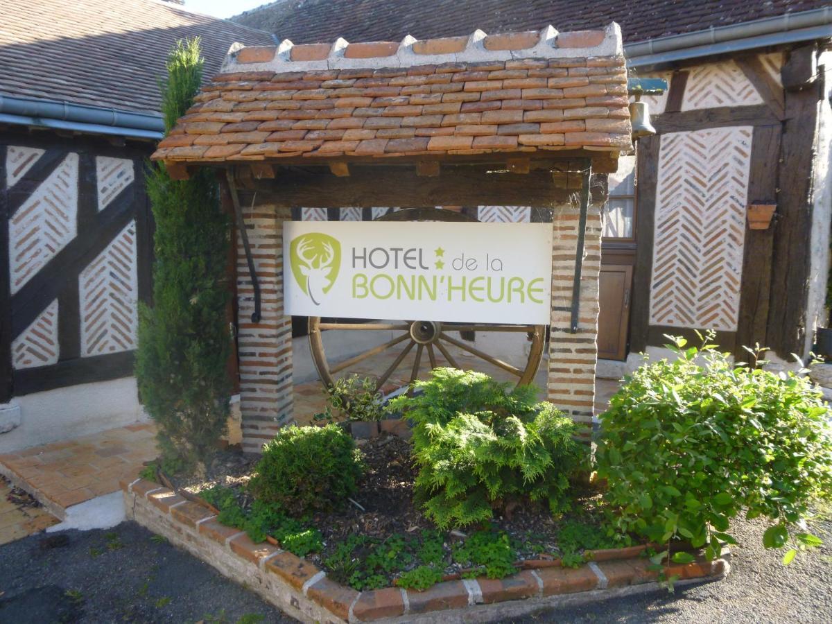 Hotel De La Bonnheure Bracieux Bagian luar foto