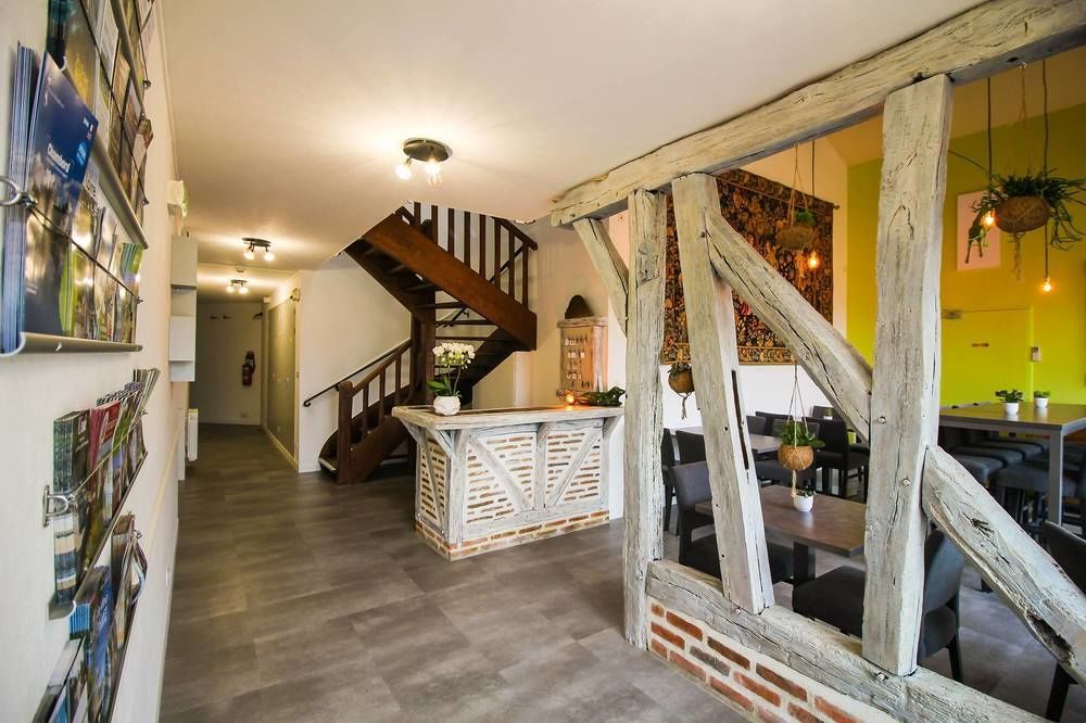 Hotel De La Bonnheure Bracieux Bagian luar foto